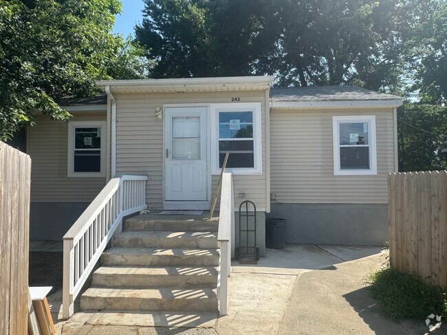 Building Photo - 242 Seabreeze Ave Rental