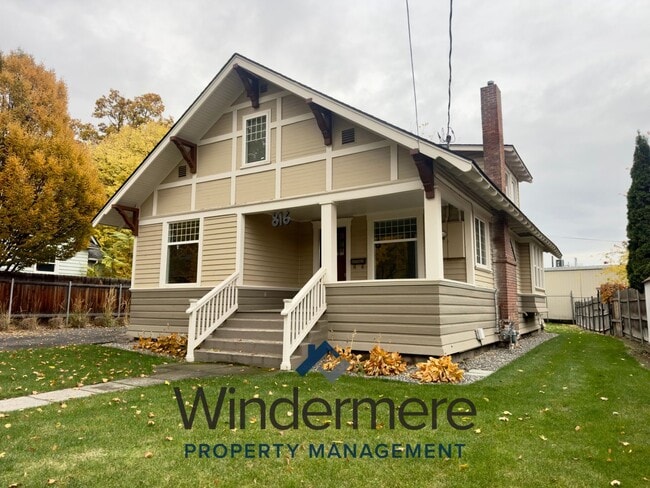 Building Photo - 816 Alvarado Terrace