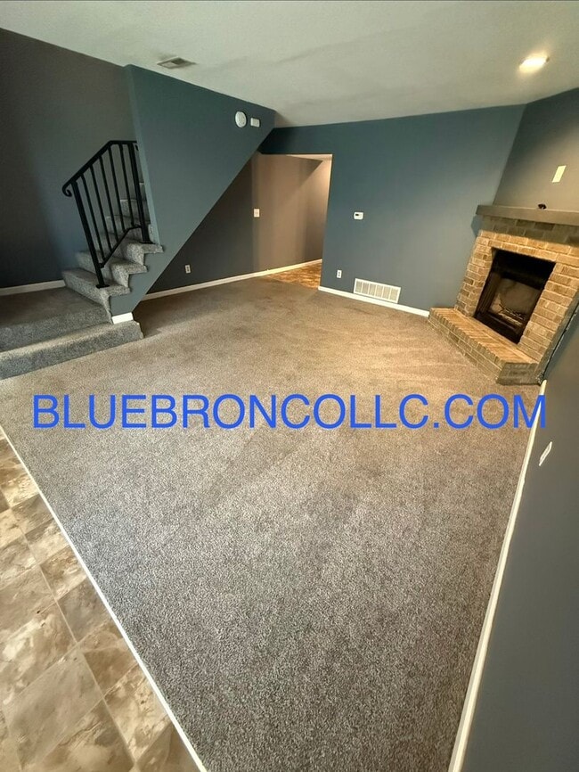 Photo - 128 SW Oxford Pl