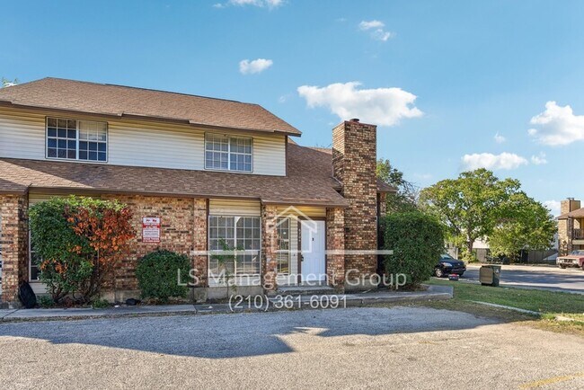 Photo - 6702 Windsor Hollow Dr