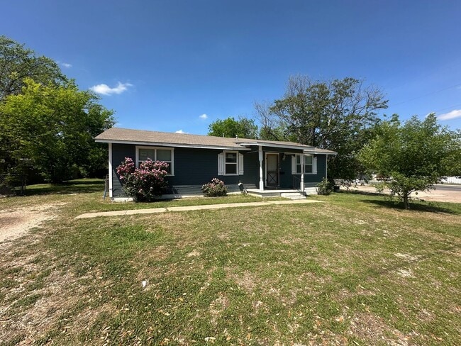 Photo - 2605 Speight Ave