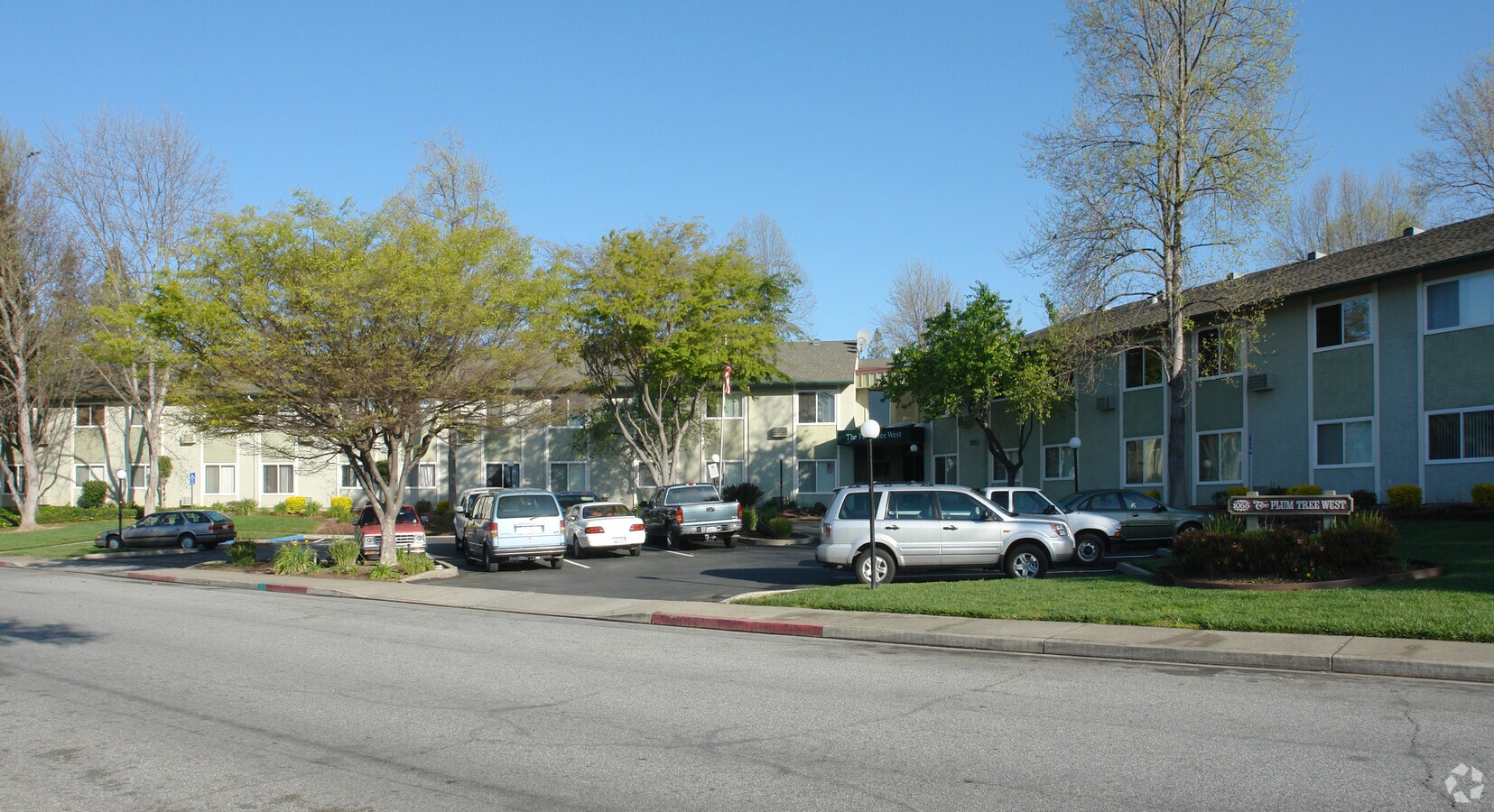 Plum Tree West Apartments For Rent in Gilroy, CA