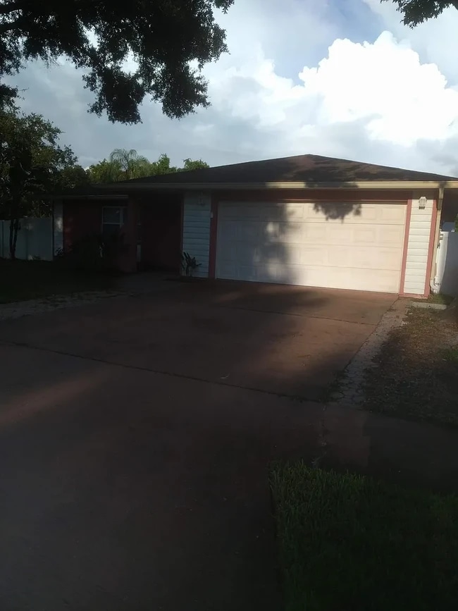 Photo - 12343 102nd St