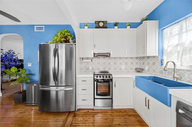408 25th St Unit 8