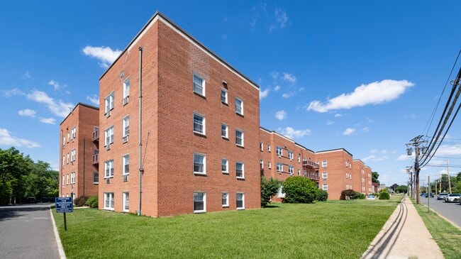 Elevate your lifestyle at Dorchester House Apartments, where modern living meets serene outdoor spaces. Enjoy spacious layouts in a beautifully maintained setting. Explore our community today and envision your new home! - Dorchester House