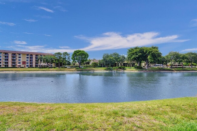Building Photo - 1240 S Military Trail Unit 1121