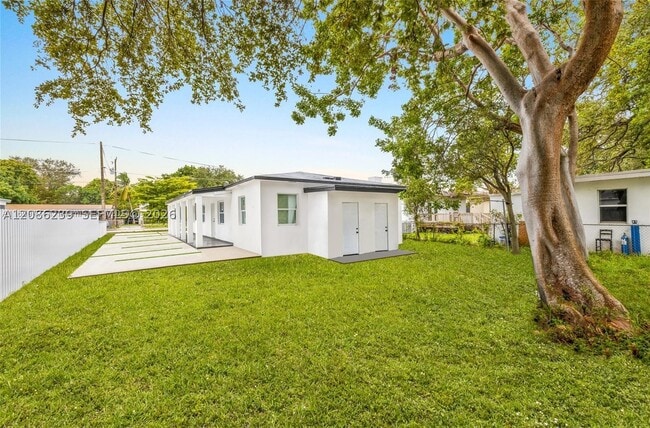 Photo - 5509 NW 5th Ct Unit 5509