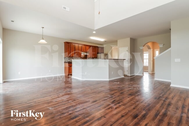 Photo - 223 Silk Oak Dr