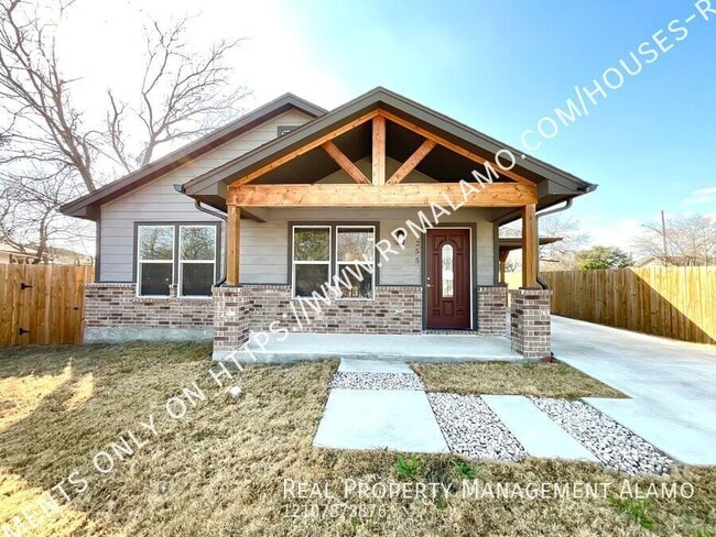 Building Photo - 255 Dolores Ave