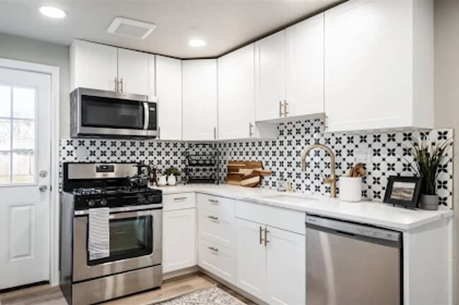 Photo - 437 N 700 W Unidad ID1389253P