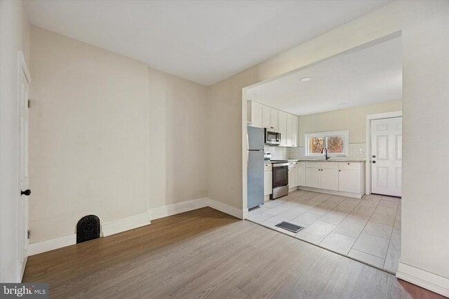 Photo - 6002 W Thompson St