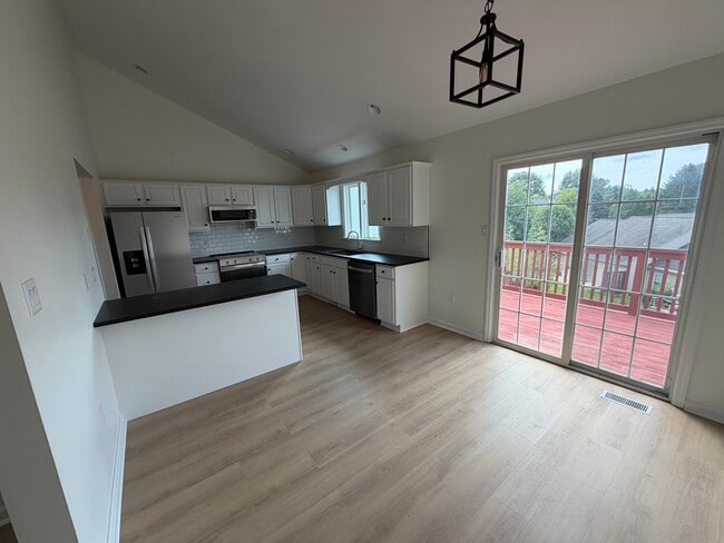 43 Knollwood Rd