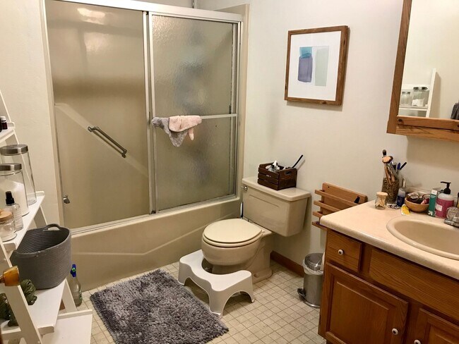 Photo - River Street Unidad 221 River St - 2br