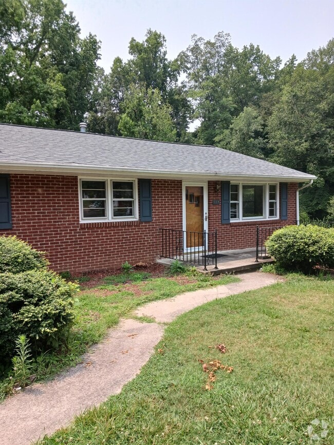 Building Photo - 127 Vinton Pl Rental