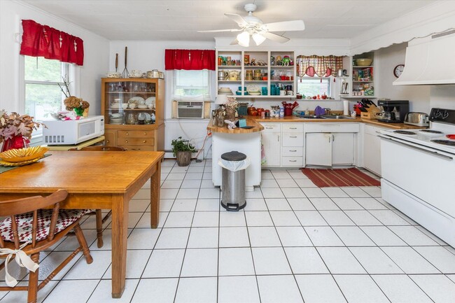 Building Photo - 547 W Main St Unit 545 W Main St