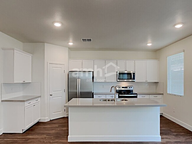 Photo - 2110 Reaves Wy