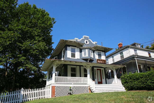 Building Photo - 3002 25th St NE Rental