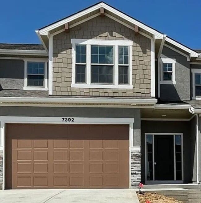 Building Photo - Gorgeous 3 bedroom / 2/5 bath in Park Hill schools!