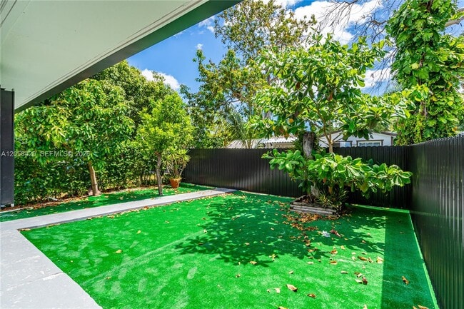 Photo - 2309 SW 62nd Ave
