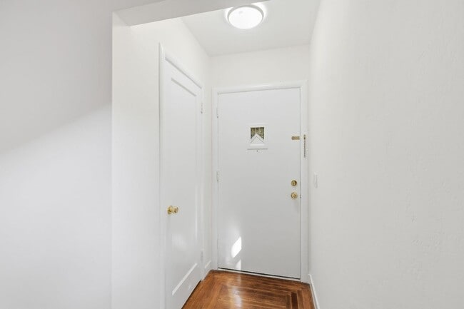 Photo - 541 Jackson Ave Unit 541