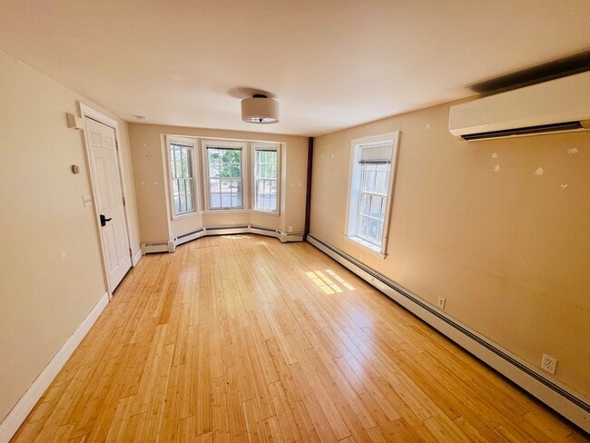 Photo - 149 Islington St Unit 1