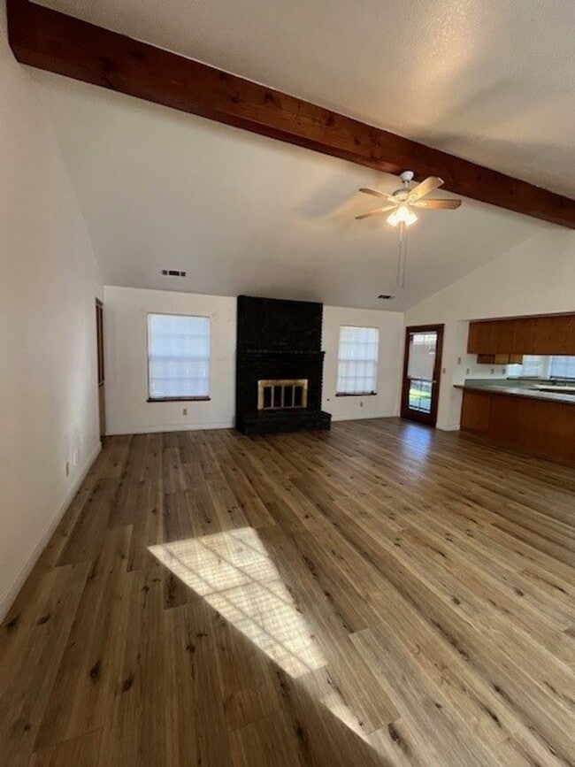 Photo - 740 W Vassar Ave