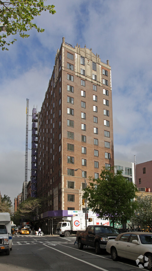 Photo - Brittany Hall - NYU Apartments