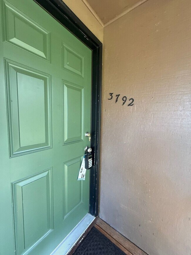 Photo - 3792 Iberis St NE