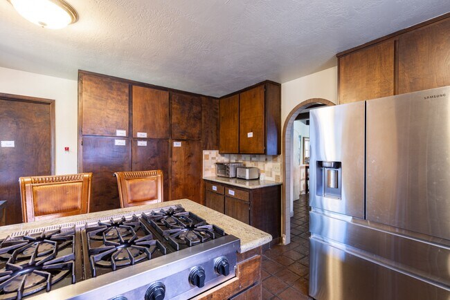 Photo - 474 Glass Mountain Rd