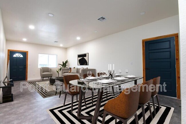 Photo - 2875 N Oliver St