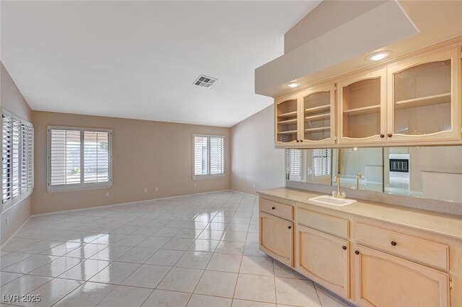 Building Photo - 6317 W Canyon Ridge Dr Rental