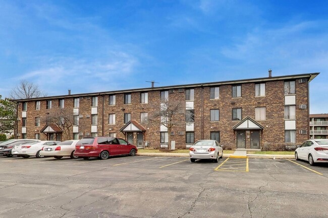 Building Photo - 239 S Gregory St Unit 8