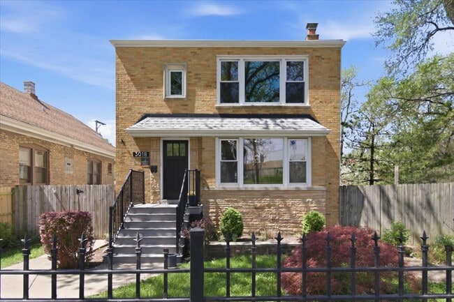 Building Photo - 3018 N Whipple St