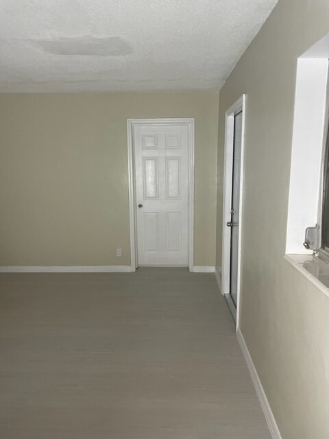 Front Door - 4991 SW 27th Ave Unidad C