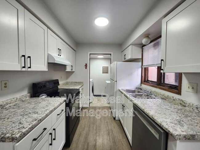 Photo - 8116 Boundary Ave