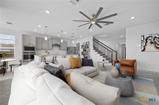 Photo - 17629 Shafer Dr