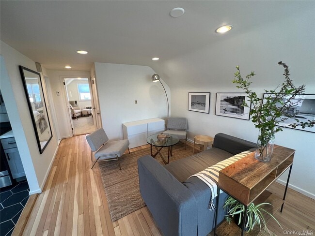 Photo - 545 E Park Ave