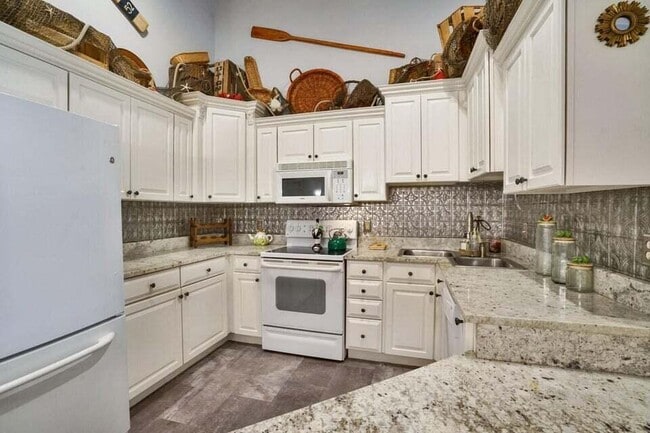 Photo - 6520 Chasewood Dr Condo Unit H