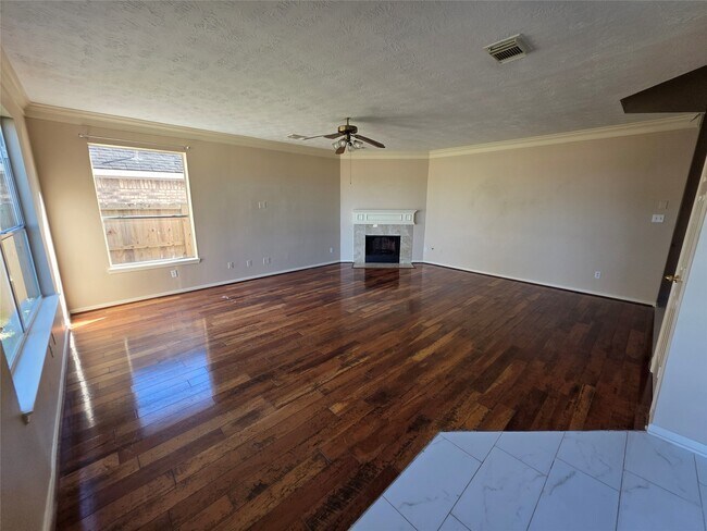 Photo - 4815 Knights Branch Dr