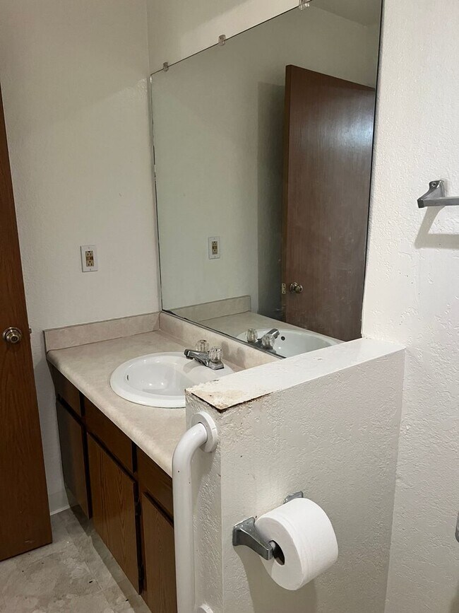 Photo - Low income 62+ 1 bedroom at Vista Prieta!
