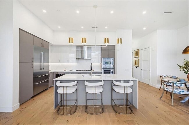 Photo - 2425 Peachtree Rd NE Unit 412