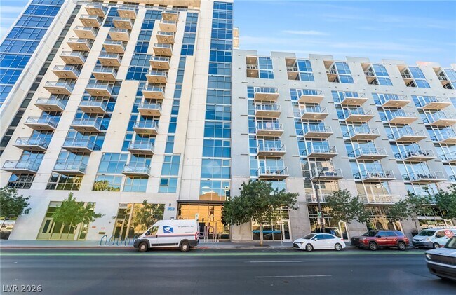 Photo - 353 E Bonneville Ave Unit 746