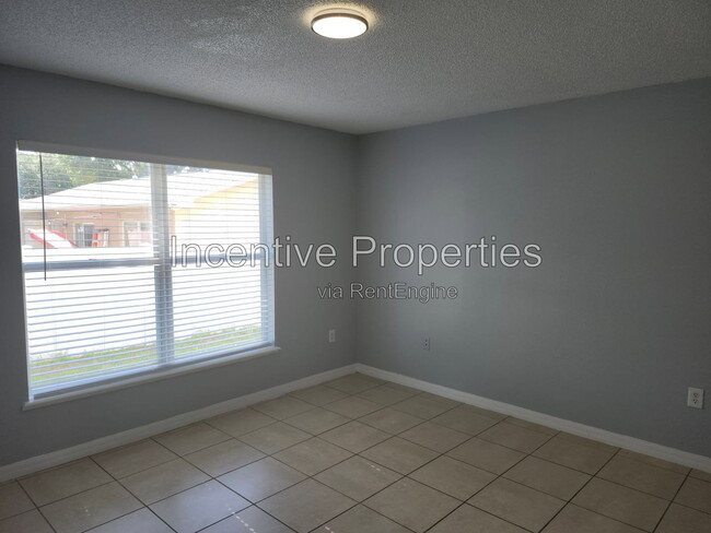 Photo - 509 Everest Way