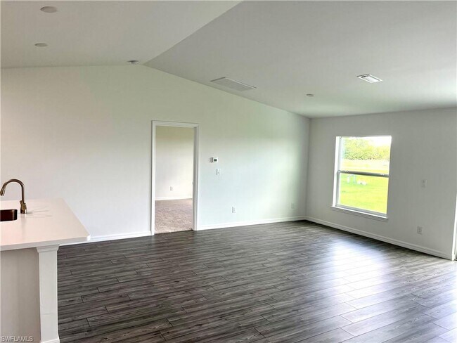 Photo - 4303 NE 12th Ct