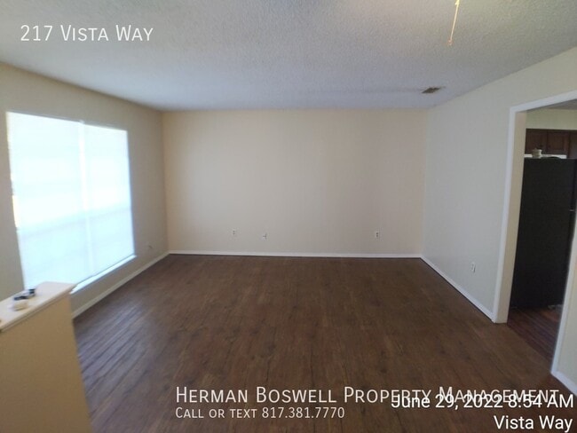 Photo - 217 Vista Way