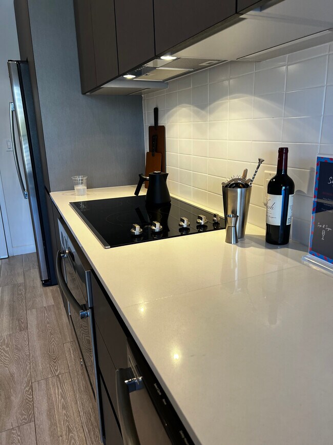 Photo - 109 NW 24th St Apartments Unit S2