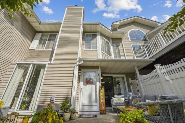 Photo - 45 Ashley Ct