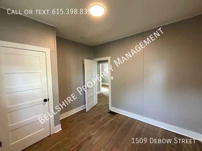 Photo - 1509 Debow St