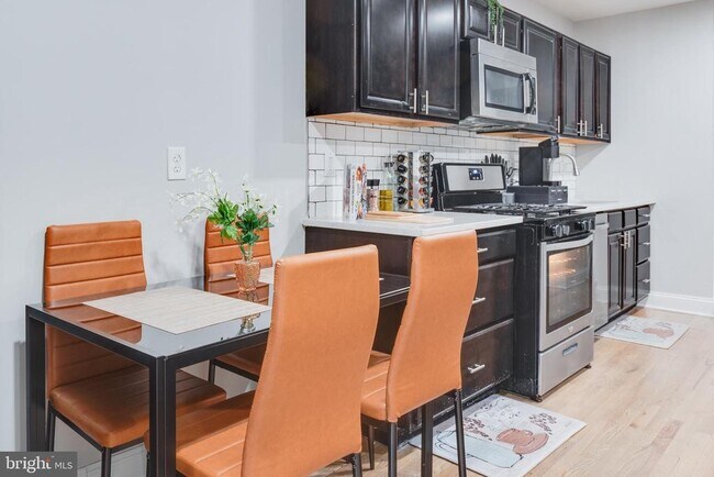 Photo - 1255 Raum St NE Unit 1