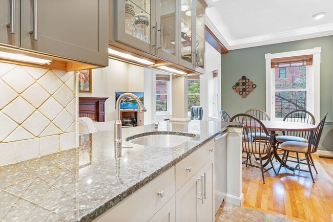 Photo - 257 W Newton St Unit 4##